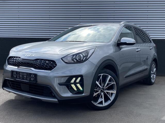 KIA Niro 1.6 GDi Hybrid DynamicLine Plus Navigatie, Achteruitrijcamera, Smart Key, Privacy glass, 18" LMV, Parkeersensoren voor + achter