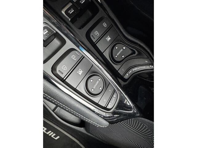 KIA Niro 1.6 GDi Hybrid DynamicPlusLine Dodehoeksensor, Stoel/Stuurverwarming, Adaptieve Cruise Control, Lichtmetalen Velgen, Enz...