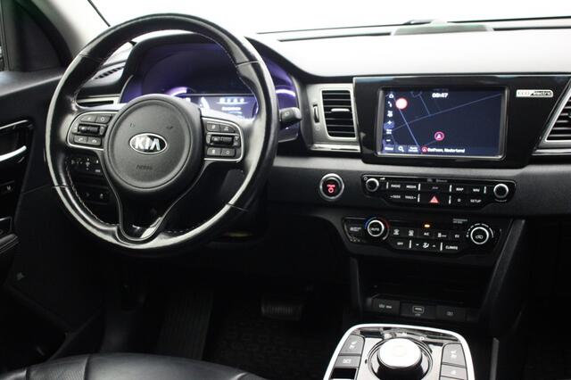 KIA Niro E-Niro ExecutiveLine 64 kWh - Carplay, Camera, Leer, Memory, Trekhaak, Stoelverw.