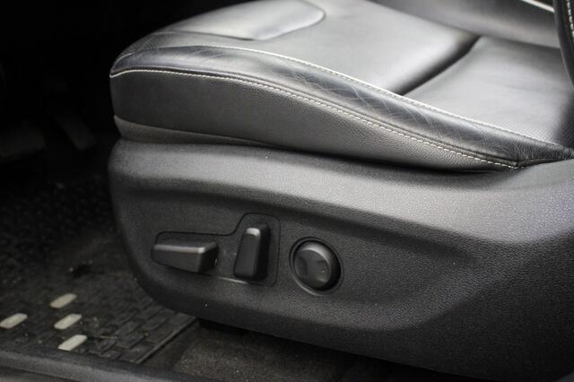 KIA Niro E-Niro ExecutiveLine 64 kWh - Carplay, Camera, Leer, Memory, Trekhaak, Stoelverw.