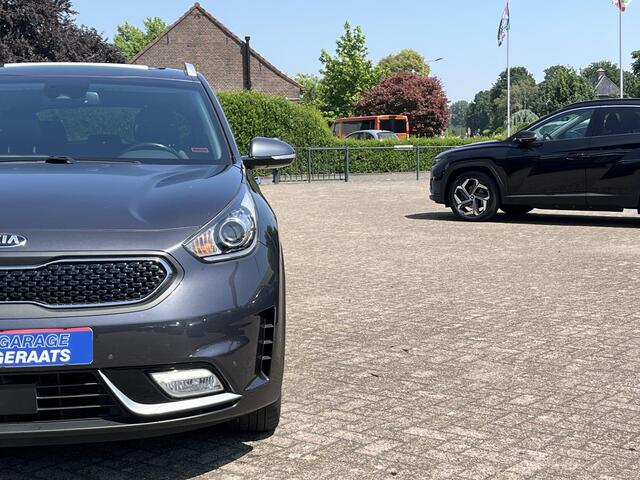KIA Niro 1.6 GDi Hybrid ExecutiveLine l Panoramadak, Stoelverwarming V+A, Stoelventilatie, Dodehoek, Camera, 18 Inch, Adaptieve Cruise, zeer luxe!