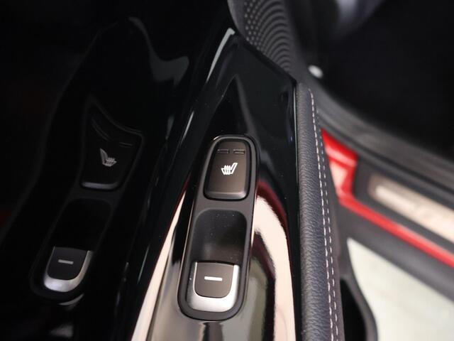 KIA Niro 1.6 GDi Hybrid ExecutiveLine | Trekhaak | Lederen Bekleding | JBL Audio | Dodehoekdetectie | Stoel/Stuurwielverwarming | Stoelventilatie | Elektrisch bedienbare bestuurdersstoel met geheugenfunctie