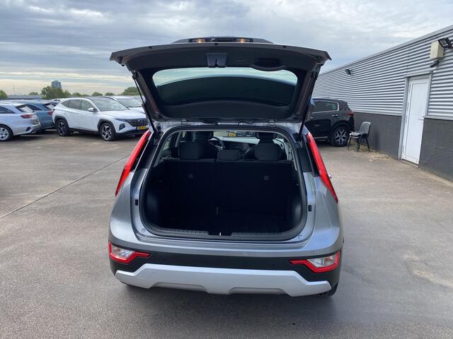KIA Niro 1.6 GDi Hybrid DynamicLine edition Navigatie, Adaptieve cruise control, Achteruitrijcamera, Smart Key