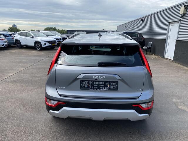 KIA Niro 1.6 GDi Hybrid DynamicLine edition Navigatie, Adaptieve cruise control, Achteruitrijcamera, Smart Key