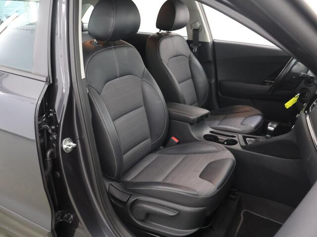 KIA Niro 1.6 GDi Hybrid DynamicLine | Trekhaak | Navigatiesysteem | Parkeercamera | Stoelverwarming | Cruise Control |
