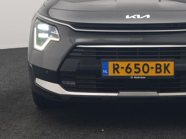 KIA Niro 1.6 GDi Hybrid ExecutiveLine PHEV 149pk | Trekhaak | Panodak | Adaptive Cruise | Head Up | Camera | Lederen Sportstoelen Memory & Ventilatie | Keyless | Apple Carplay | Stoel & Stuurverwarming | Virtual | Navigatie | DAB | 18"L.M | Plug In Hybrid |