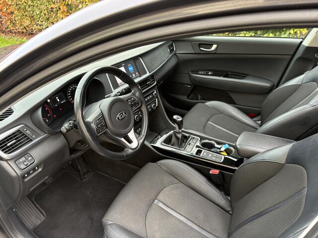 KIA OPTIMA Sportswagon 1.7 CRDi DynamicLine / NAVI / PANORAMDAK / CRUISE / AIRCO / 154dkm! NAP!