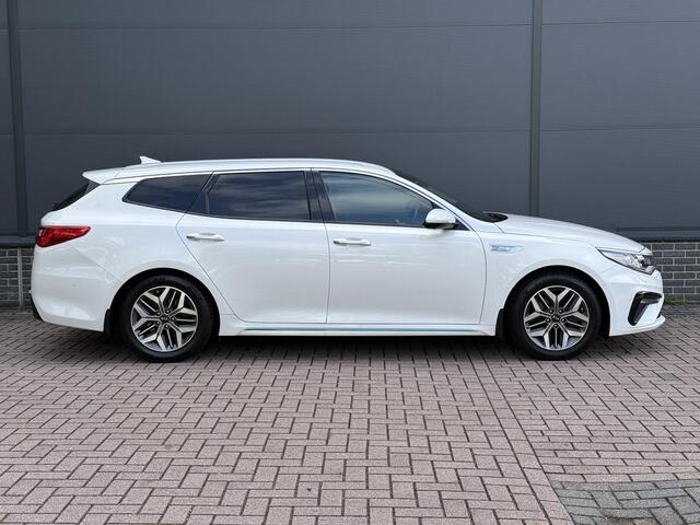 KIA OPTIMA Sportswagon 2.0 GDI PHEV ExecutiveLine / Dealer Onderhouden / Trekhaak / 1500KG Trekgewicht / open dak / Keyless / Adaptive Cruise / Harman Kardon / Elektrische Stoelen Met Geheugen /