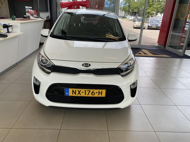 KIA PICANTO 1.0 CVVT First Edition, NL Auto, Navigatie + Achteruitrijcamera, Climate & Cruise Control, 15" LM Velgen, Bluetooth met Spraakbediening, Lederen Stuur en Versnellingspook, Enz..