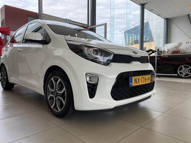 KIA PICANTO 1.0 CVVT First Edition, NL Auto, Navigatie + Achteruitrijcamera, Climate & Cruise Control, 15" LM Velgen, Bluetooth met Spraakbediening, Lederen Stuur en Versnellingspook, Enz..