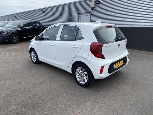 KIA PICANTO 1.0 MPi DynamicLine Navigatie, 1e eign. Dealeronderhouden Apple CarPlay/Android Auto, achteruitrij camera, airco, cruise control, start/stop systeem