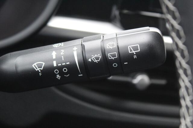 KIA PICANTO 1.0-67pk DPi DynamicLine. Kwalitatief erg goed wagen voor jaren zorgeloos rijplezier! Airco, metallic lak, camera, cruise control, elektr. ramen v+a, Android auto/Apple carplay, DAB radio, USB aansl., LM wielen etc