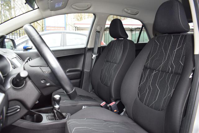 KIA PICANTO 1.0 CVVT ComfortPlusLine Navigator | Trekhaak | Navigatie | Camera | Cruise Control | Airco |