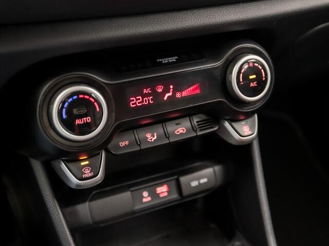 KIA PICANTO 1.2 CVVT GT-Line (APPLE CARPLAY, CLIMATE, LEDER, CAMERA, STUUR/STOELVERWARMING, SPORTSTOELEN, GETINT GLAS, KEYLESS, LM VELGEN, NIEUWE APK, NIEUWSTAAT)