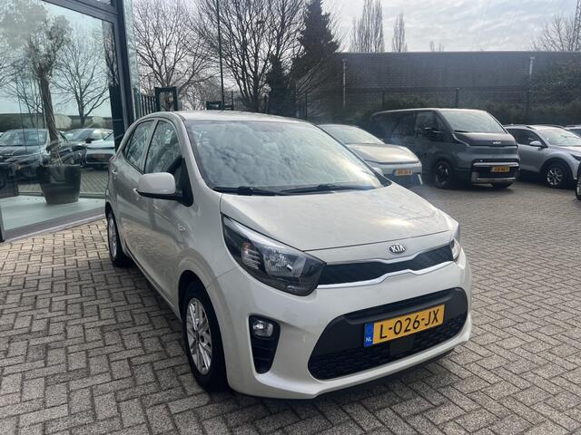 KIA PICANTO 1.0 DPi DynamicLine Camera | Apple CarPlay | All Season
