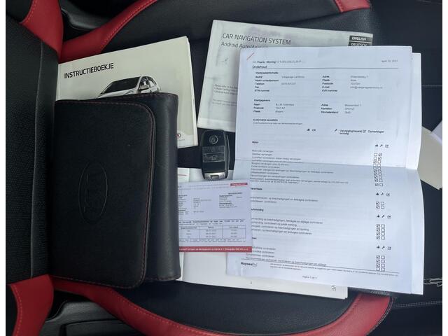 KIA PICANTO 1.0 T-GDI 100PK GT-Line / Stoel- en Stuurverwarming / Achteruitrijcamera / Navigatie / Cruise control / Apple Carplay/Android Auto