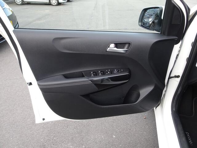 KIA PICANTO 1.0 CVVT Design Edition Automatische airco, licht metalen velgen, navigatie, cruise controle, achteruitrijcamera, sport interieur, enz.