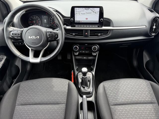 KIA PICANTO 1.0 DPi DynamicPlusLine / Eerste Eigenaar / Volledig Onderhouden / Fabrieksgarantie tot 3-2029 / Navigatie / Camera / Parkeersensoren Achter / Clima / Cruise / Centrale Deur Vergrendeling / DAB / Apple Carplay & Android Auto /