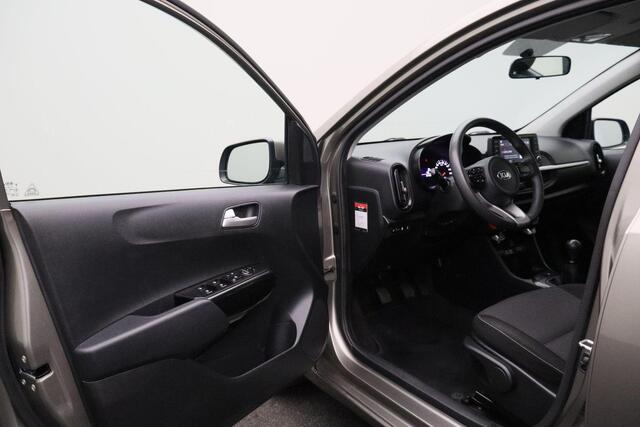 KIA PICANTO 1.0 CVVT ComfortPlusLine Navigator 2017 | Goed Onderhouden | Airco | Navigatie | Achteruitrij Camera | Lichtmetalen Velgen | Android / Apple Carplay | Stuurwiel Bediening | 2 Sleutels | Boekjes | Nationale Autopas