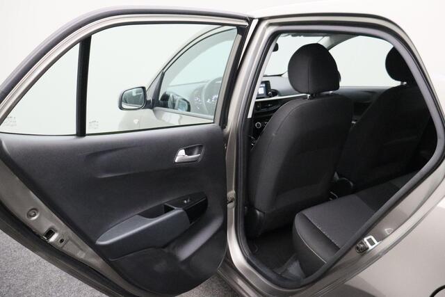 KIA PICANTO 1.0 CVVT ComfortPlusLine Navigator 2017 | Goed Onderhouden | Airco | Navigatie | Achteruitrij Camera | Lichtmetalen Velgen | Android / Apple Carplay | Stuurwiel Bediening | 2 Sleutels | Boekjes | Nationale Autopas