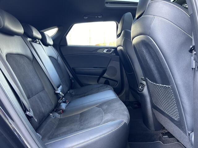 KIA PRO CEE D ProCeed 1.0 T-GDI GT-Line | Panoramadak | Leder/Alcantara | Achteruitrijcamera | 17" Velgen | Stuur-/Stoelverwarming | Apple CarPlay/Android Auto | Clima | Key-Less sleutel | Cruise control | LED