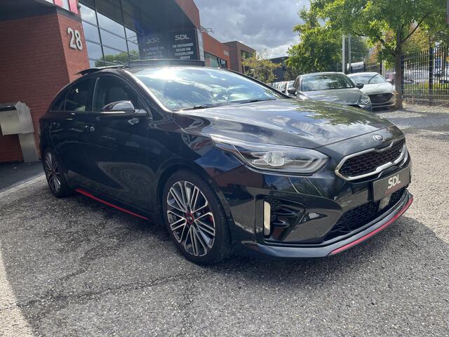 KIA PRO CEE D ProCeed 1.6 T-GDI GT 204PK!! // SCHUIF-KANTELDAK // ADAPT. CRUISE // LEDER+ELEK. STOEL // JBL AUDIO // STUUR+STOELVERWARMING // KEYLESS //