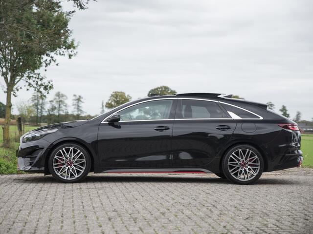 KIA PRO CEE D ProCeed 1.6 T-GDi GT Pano Virtual ACC Memory