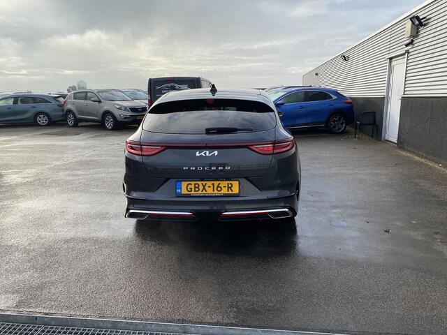 KIA PRO CEE D ProCeed 1.5 T-GDi GT-Line Schuif-/kanteldak, dodehoek detectie, stoel- & stuurverwarming, navigatie, Apple CarPlay/Android Auto, adaptieve cruise control, parkeersensoren, BTW-auto 1e eign.