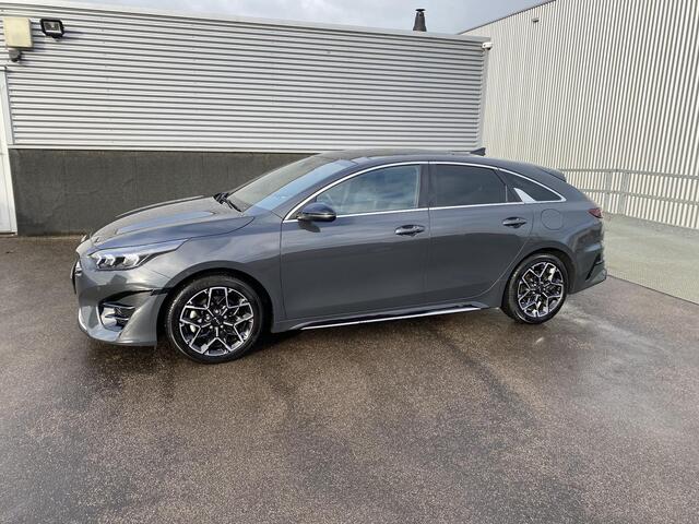 KIA PRO CEE D ProCeed 1.5 T-GDi GT-Line Schuif-/kanteldak, dodehoek detectie, stoel- & stuurverwarming, navigatie, Apple CarPlay/Android Auto, adaptieve cruise control, parkeersensoren, BTW-auto 1e eign.