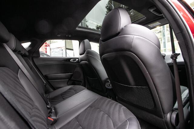 KIA PRO CEE D ProCeed 1.5 T-GDi GT-PlusLine Automaat - 1e Eig | Trekhaak | Alcantara / leder int. | Pano.dak | All season banden