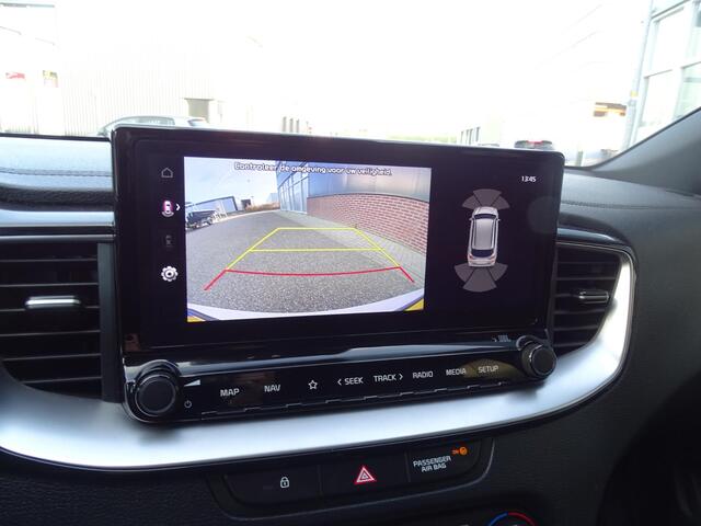 KIA PRO CEE D ProCeed 1.5 T-GDi GT-PlusLine AUTOMAAT PANORAMADAK | NAVIGATIE | SFEERVERLICHTING | STOEL/STUUR VERWARMING | DAB | ACHTERUIT RIJ CAMERA | LED PAKKET | APPLE CARPLAY | JBL GELUID INSTALATIE |