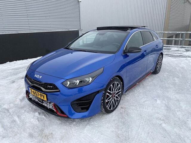 KIA PRO CEE D ProCeed 1.6 T-GDi GT Schuif-/kanteldak, Trekhaak, stoel- & stuurverwarming, navigatie, Apple CarPlay/Android Auto, keyless, seat memory, lage KM stand! Boekjes compleet