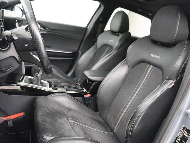 KIA PRO CEE D ProCeed 1.5 T-GDI GT-Line | Panoramadak | Stoelverwarming | Trekhaak | Leder/Alcantara | Carplay | Stuurverwarming | Camera | Navigatie | Keyless | Full LED | Parkeerhulp | Cruise control