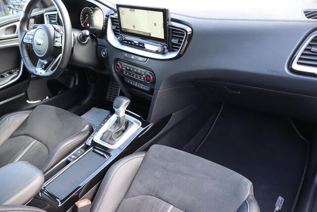 KIA PRO CEE D ProCeed 1.5 T-GDI GT-PlusLine Panoramadak, Schuif- kanteldak, Navigatie, Apple Carplay, Voorstoelen en achterbank verwarmbaar, JBL sound