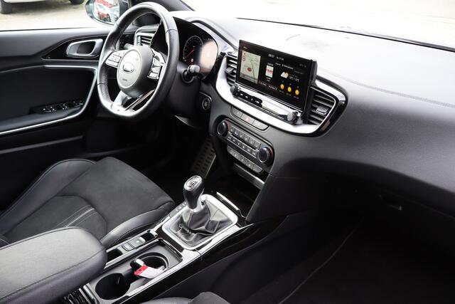 KIA PRO CEE D ProCeed 1.0 T-GDI GT-Line Nederlandse auto! Apple carplay/Achteruitrijcamera/Stoelverwarming/Stuurverwarming/Cruise control/Lane assist/Climate control/Parkeersensoren/DAB/Navigatie 2E PINKSTERDAG GEOPEND VAN 12:00 TOT 17:00 (ROTTERDAM&HELLEVOETSLUIS)