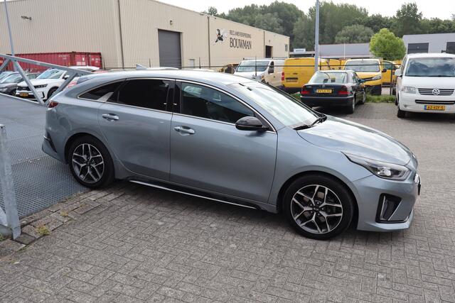 KIA PRO CEE D ProCeed 1.0 T-GDI GT-Line Nederlandse auto! Apple carplay/Achteruitrijcamera/Stoelverwarming/Stuurverwarming/Cruise control/Lane assist/Climate control/Parkeersensoren/DAB/Navigatie 2E PINKSTERDAG GEOPEND VAN 12:00 TOT 17:00 (ROTTERDAM&HELLEVOETSLUIS)