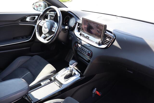 KIA PRO CEE D ProCeed 1.5 T-GDI GT-PlusLine Panoramadak! Apple carplay/Stuurverwarming/Stoelverwarming voor en achter/Elektrische stoel met geheugen/Achteruitrijcamera/Keyless/Lane assist/Dodehoek assistent/JBL Audio/Climate control