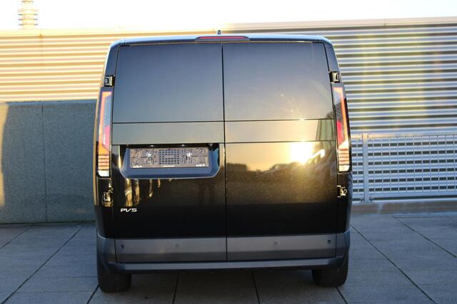 KIA PV5 L2H1 Essential 71.2 kWh Nu leverbaar bij Kooijman IJsselstein / Vanafprijs ¤ 34.420 ex.btw