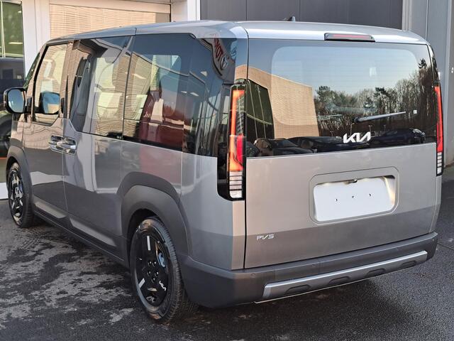 KIA PV5 Passenger Plus 71.2 kWh Direct leverbaar | Stoelverwarming voor | Stuurverwarming | V2L | Achteruitrijcamera | Batterijverwarming