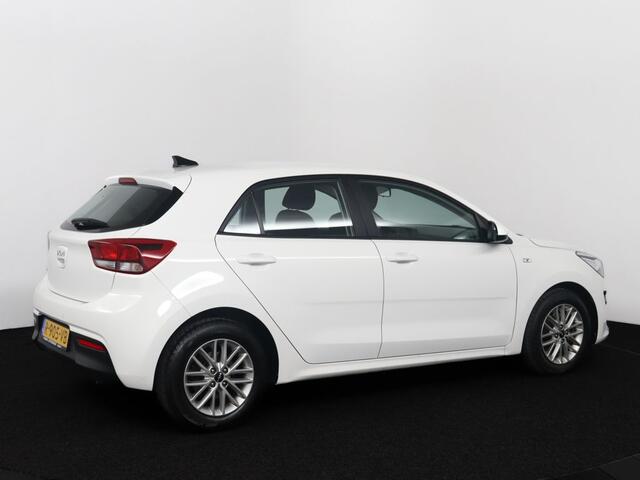KIA RIO 1.0 T-GDi MHEV DynamicLine - Navigatie - Cruise Control - Climate Control - Apple CarPlay/Android Auto - Achteruitrijcamera - Fabrieksgarantie tot 12-2029