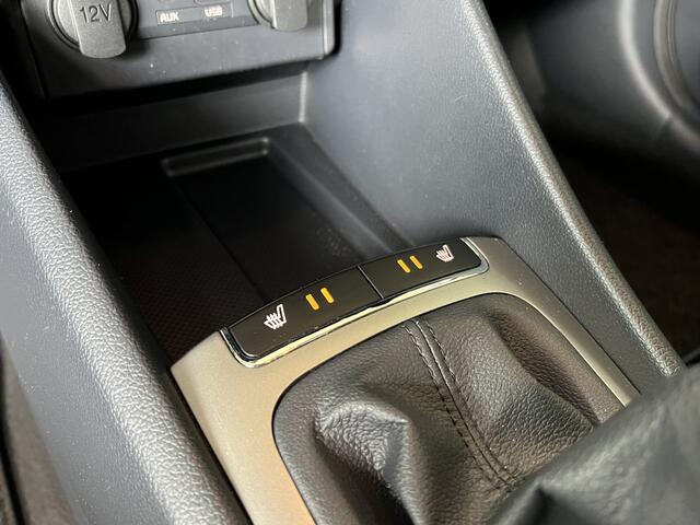 KIA RIO 1.2 CVVT ExecutiveLine | Navi | Cruise | PDC | Camera | 16" | Stoel & stuur verwarming | Keurig nette goed onderhouden auto!