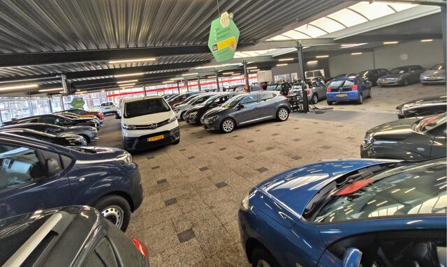 KIA RIO 1.0 T-GDi MHEV DynamicLine uit 2022 Rijklaar + Fabrieksgarantie tot 04-2029 Henk Jongen Auto's in Helmond, al 50 jaar service zoals 't hoort!