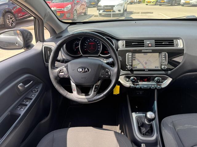 KIA RIO 1.2 ExecutiveLine 85 pk Trekhaak | Navi | Camera | Clima | Pdc | Privacyglass | Armsteun