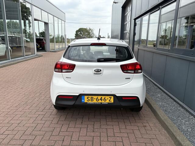 KIA RIO 1.0 T-GDi 100pk ComfortPLUSLine Navigator 5-drs. CAMERA/NAVI/CARPLAY/CRUISE/PDC