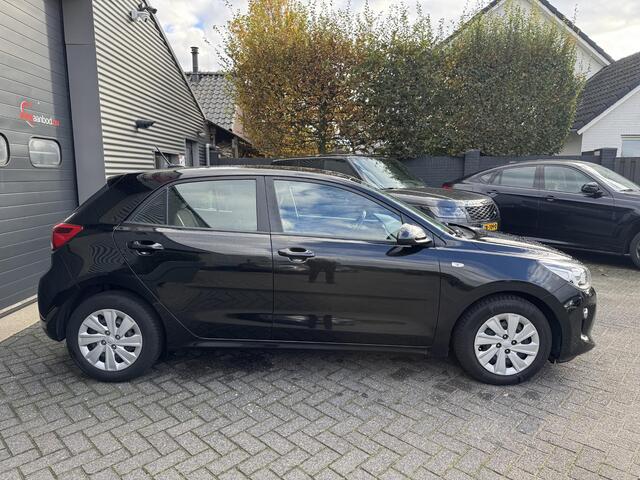 KIA RIO 1.0 TGDI ComfortPlusLine Navigator | Camera | DAB | Navigatie | Xenon | Cruise Control |