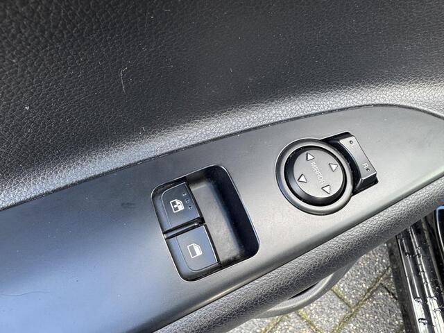 KIA RIO 1.0 TGDI ComfortPlusLine Navigator | Camera | DAB | Navigatie | Xenon | Cruise Control |