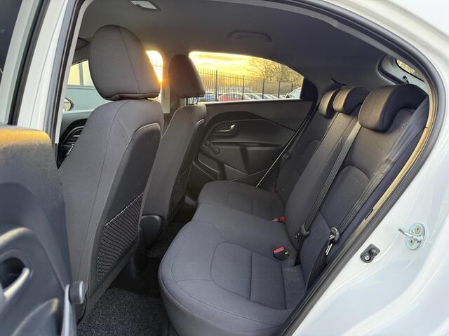 KIA RIO 1.2 CVVT DynamicLine Navi,Camera,Clima,Cruise,Lm velgen,N.A.P,5 Deurs,Nieuwe Apk bij Aflevering