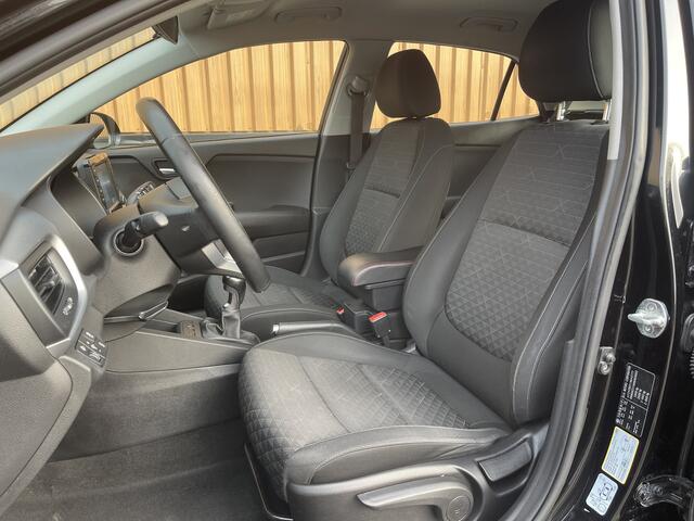 KIA RIO 1.0 TGDI ComfortPlusLine Navigator | Dealer Onderhouden! | Apple Carplay | Android Auto | Camera | Navigatie | DAB | Isofix | Parkeersensoren | LED | Multifunctioneel Stuurwiel |