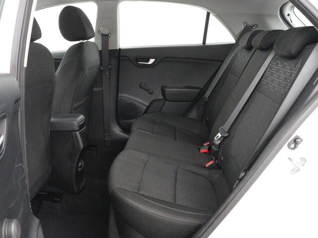 KIA RIO 1.0 T-GDi MHEV DynamicLine | Carplay | Camera | Adaptive cruise | Navigatie | Climate control | DAB | Parkeerhulp | Bluetooth