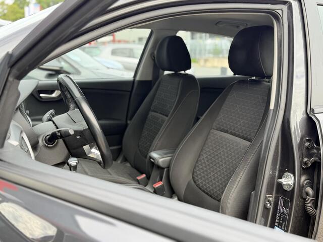 KIA RIO 1.0 TGDI DynamicLine Automaat - Apple Carplay / Android auto - Navigatie - Achteruitrijcamera
